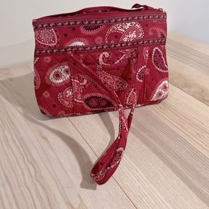 Vera Bradley purse in a cute paisley look.